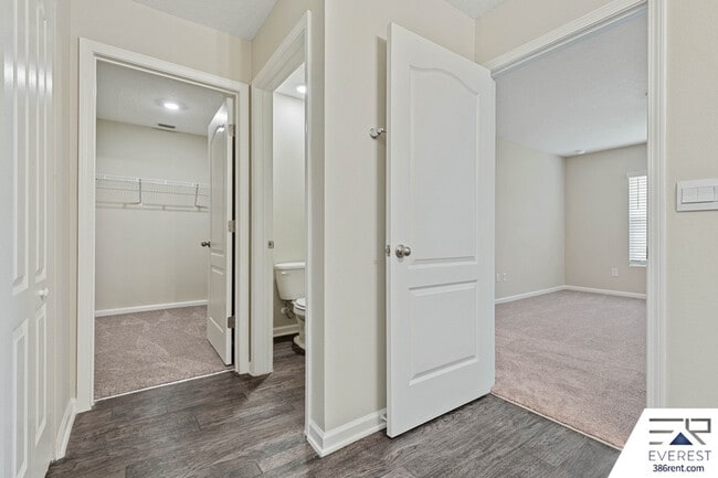 Building Photo - 5 Birchfield Pl
