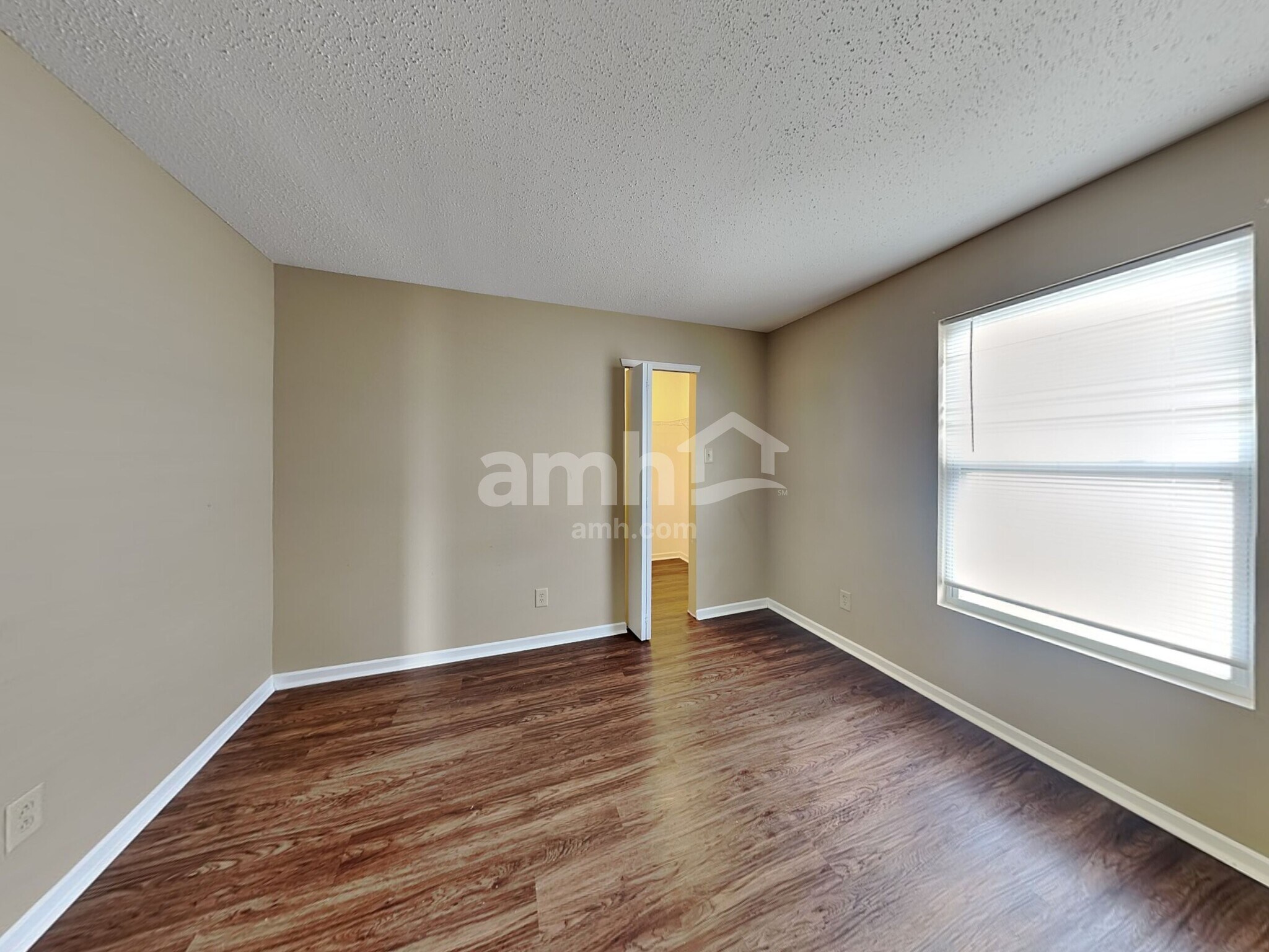 Building Photo - 10856 Grace Dr