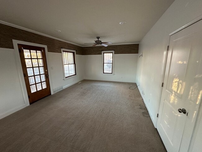 Building Photo - Spacious 4 Bedroom Home Available for Rent in Orange City