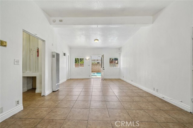 Building Photo - 3098 N Arrowhead Ave