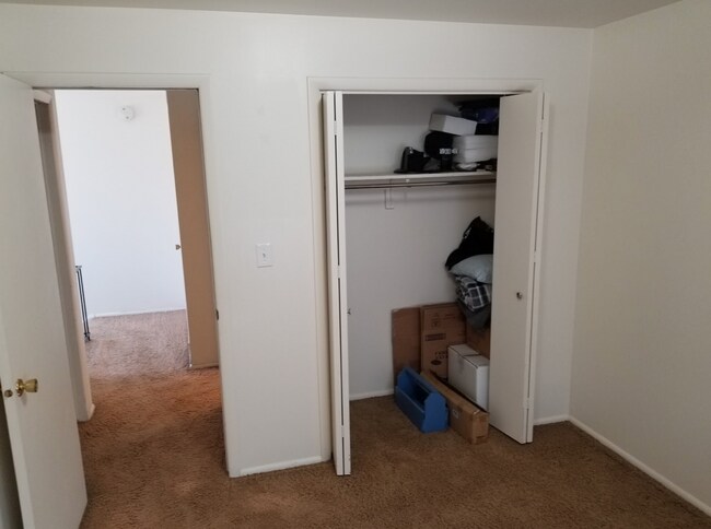 Building Photo - 263 E 200 N