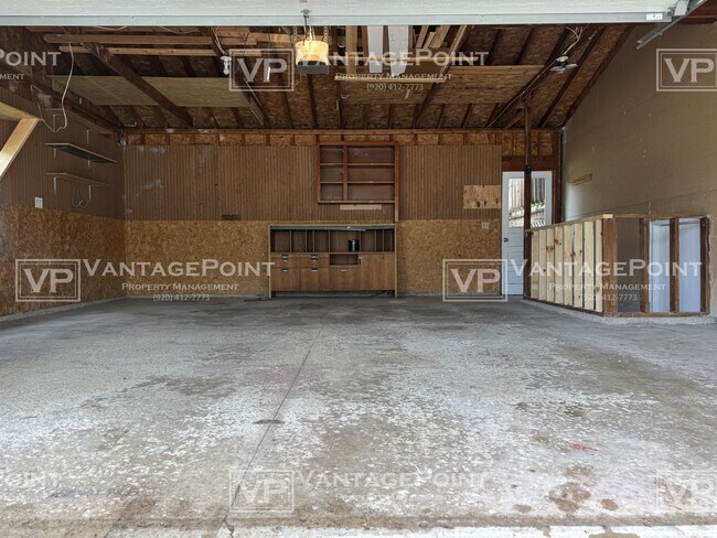 Building Photo - 433 S Kensington Dr