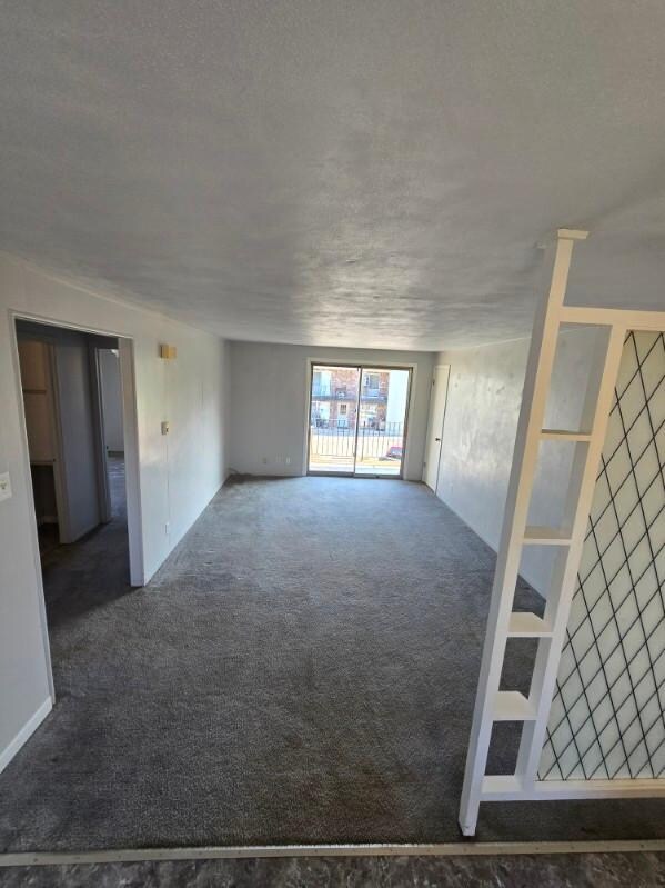 Building Photo - 4 Golf Rd