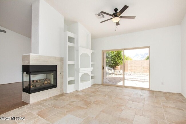 Building Photo - 9162 N Treasure Mountain Dr