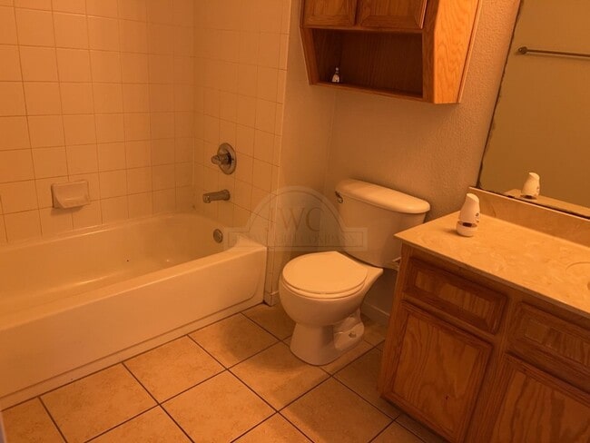 Building Photo - 2814 Windmill Ct