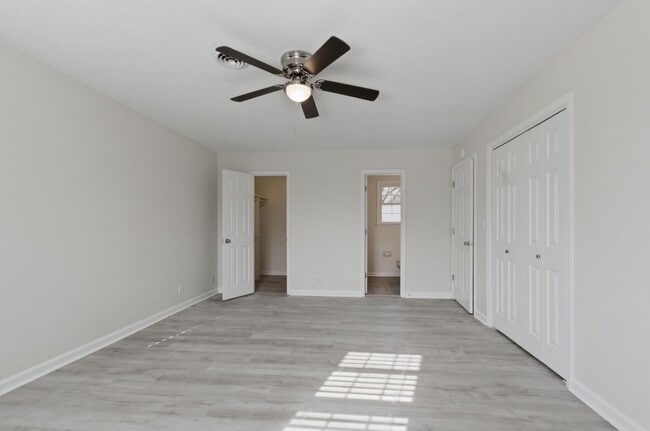 Building Photo - 212 Old Columbia Rd