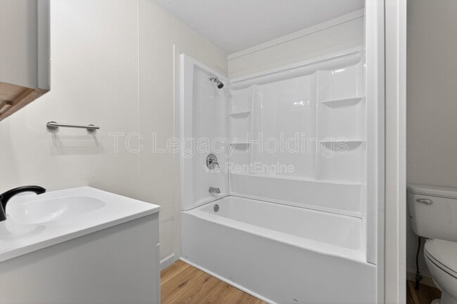 Building Photo - 804 Illinois Ave