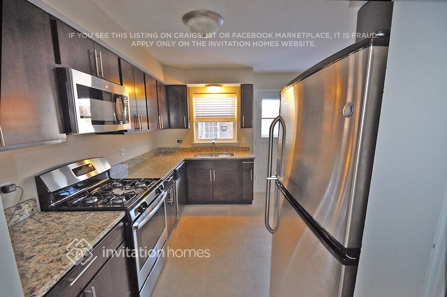 Building Photo - 9720 S Kostner Ave