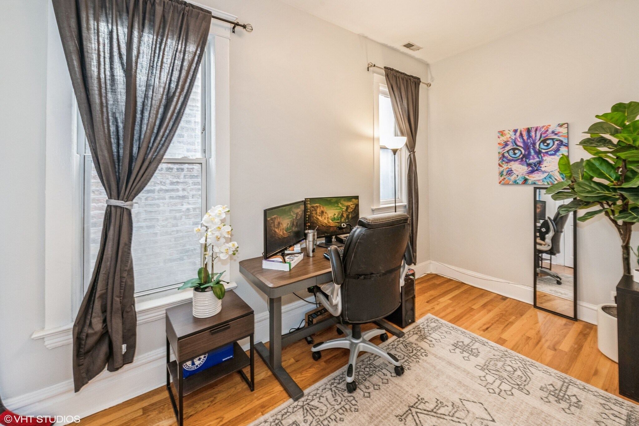 Building Photo - 849 N Damen Ave