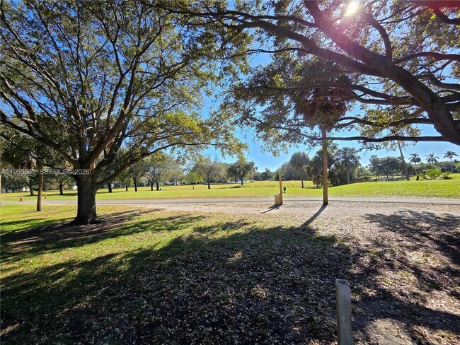 Building Photo - 8044 NW 41 Ct