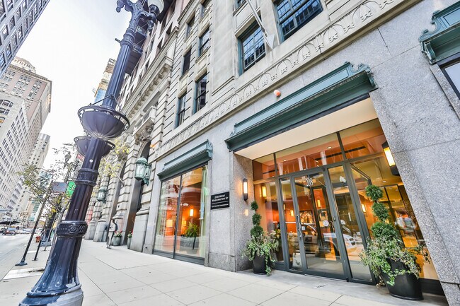 Building Photo - 71 Lower Wacker Dr