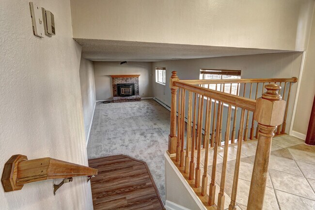 Building Photo - Charming Cul-De-Sac Home Near Downtown Castle Rock. Fantastic Fenced Backyard!