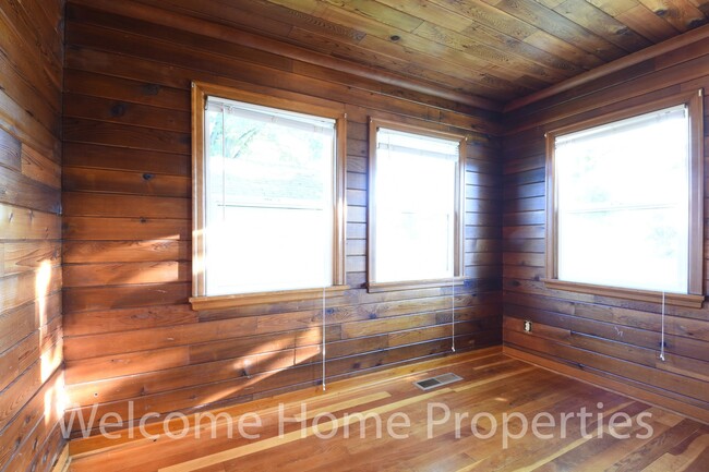 Building Photo - Great 3 Bedroom Home Close to WWU