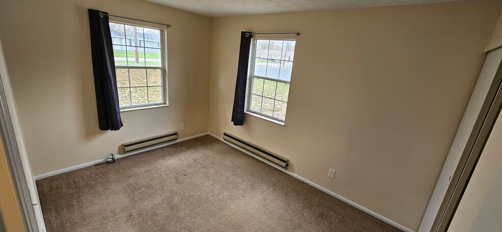 Corner Bedroom. Please note that rooms are larger than they appear due to how I photographed them. - 578 Tyler St