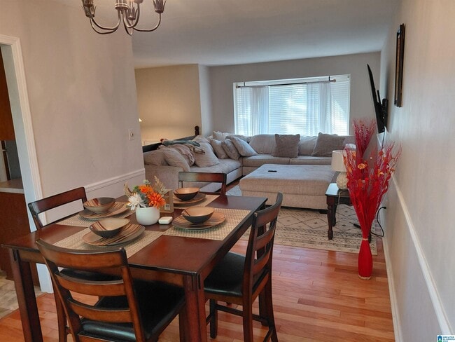 Building Photo - 2559 Janice Cir NE