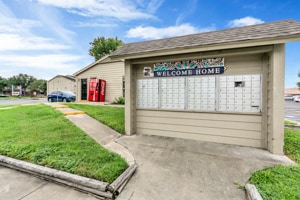 Building Photo - Wood River Apartments