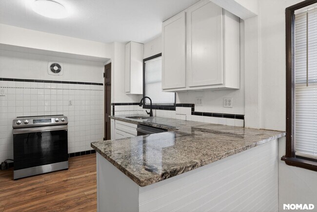 Building Photo - Charming 2BR House in Saint Louis