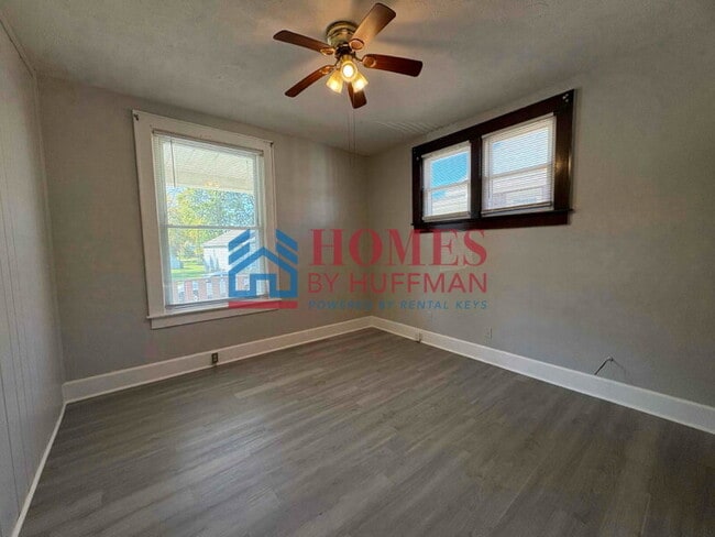 Building Photo - Two Bedroom House | Now Available | Move In Special
