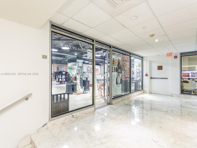 Building Photo - 1000 West Ave