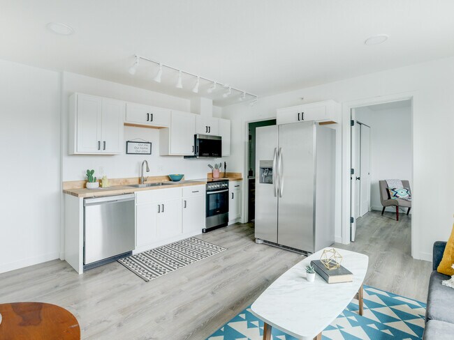 Building Photo - 7710 SE Mitchell St