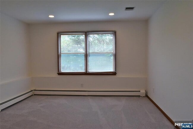 Building Photo - 28 Elmhurst St