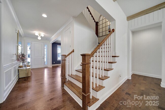 Building Photo - 16404 Stonecrop Landing Ln