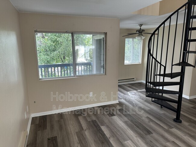 Building Photo - 4531 Boardwalk Dr