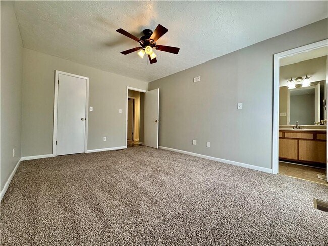 Building Photo - 3323 Balero Ct