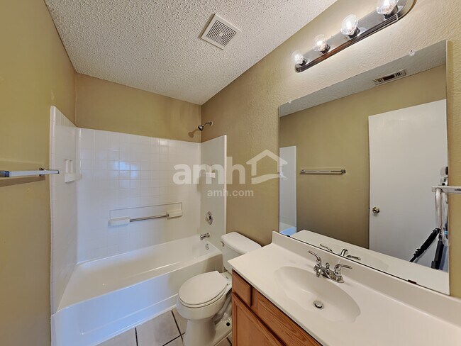 Building Photo - 4521 Quarry Cir