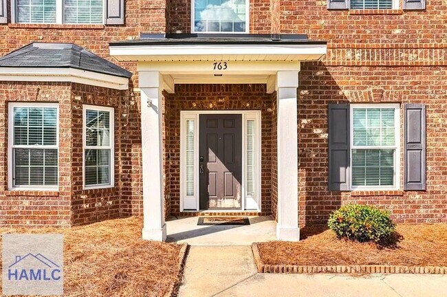Building Photo - 763 English Oak Dr