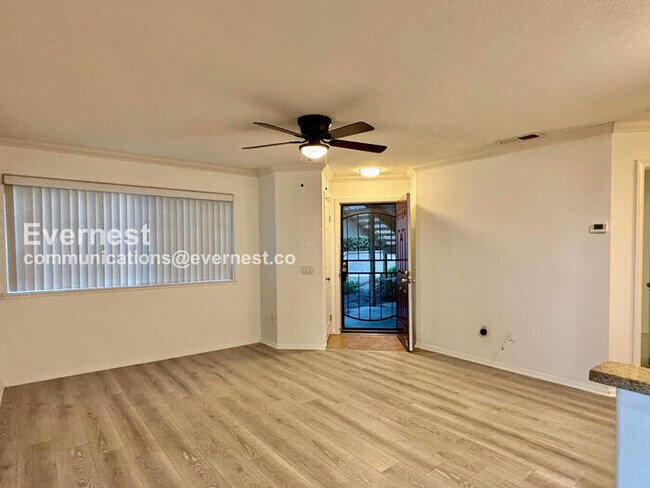 Building Photo - 3557 Paseo De Francisco