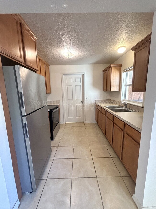 Building Photo - 531 Carlisle Ave