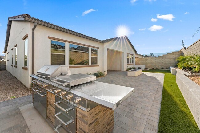 Building Photo - 73774 Mojave Desert Dr