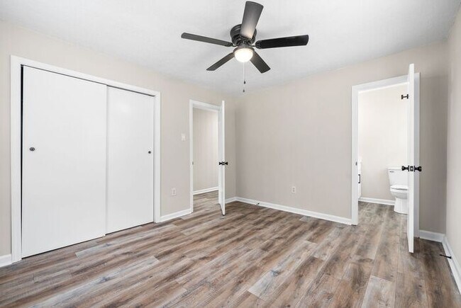 Building Photo - Ranch Style home Sango!