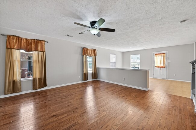 Building Photo - 20631 Tayman Oaks Dr