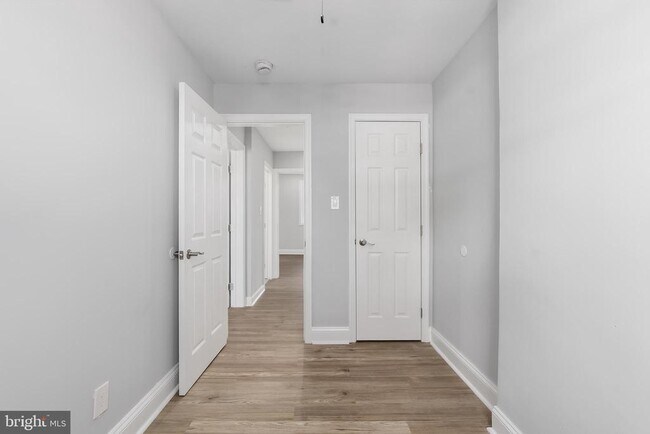 Building Photo - 1401 18th Pl SE