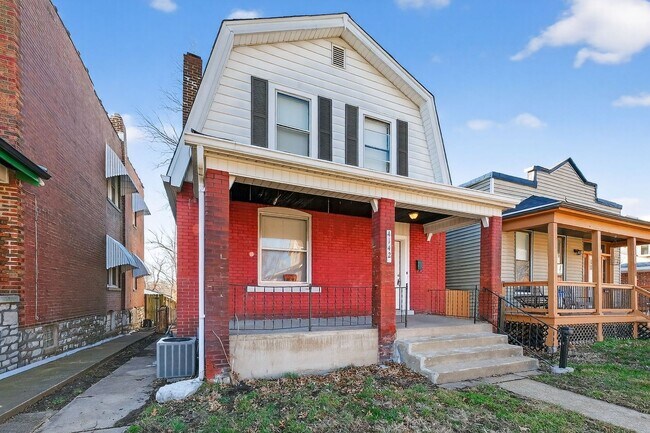 Building Photo - SECTION 8 WELCOME – 3BR Home with Covered Front Porch | $1,700