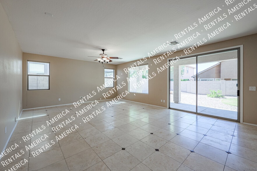 Building Photo - 3117 W Espartero Way