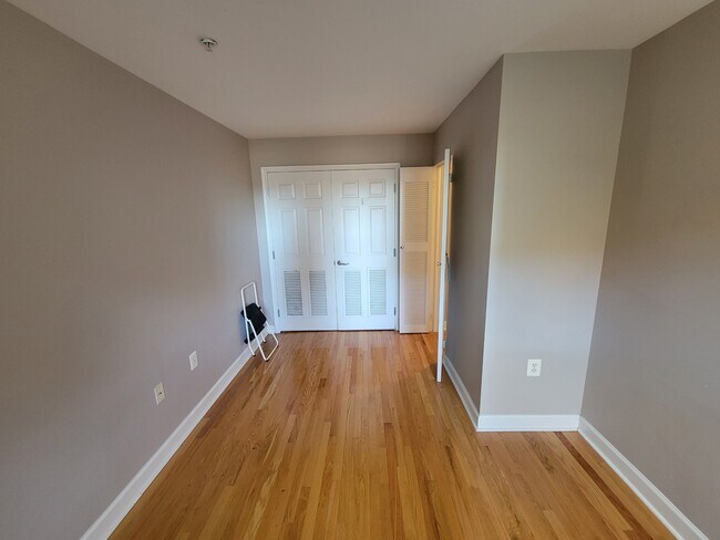 Building Photo - 1308 Clifton St NW