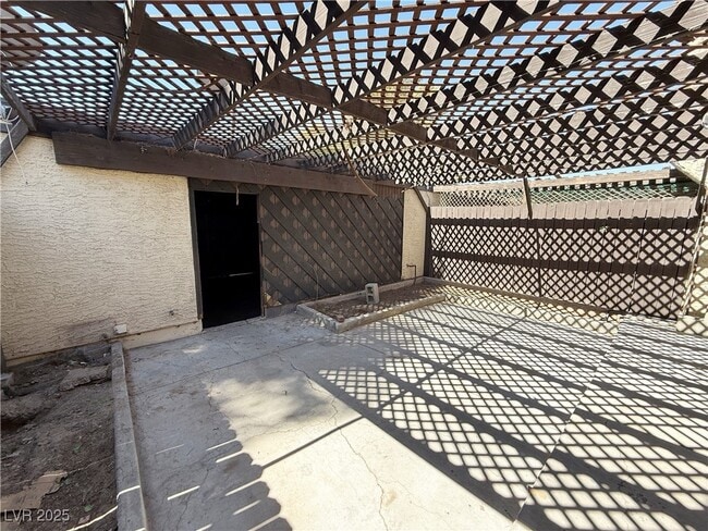 Building Photo - 3270 Liahona Way