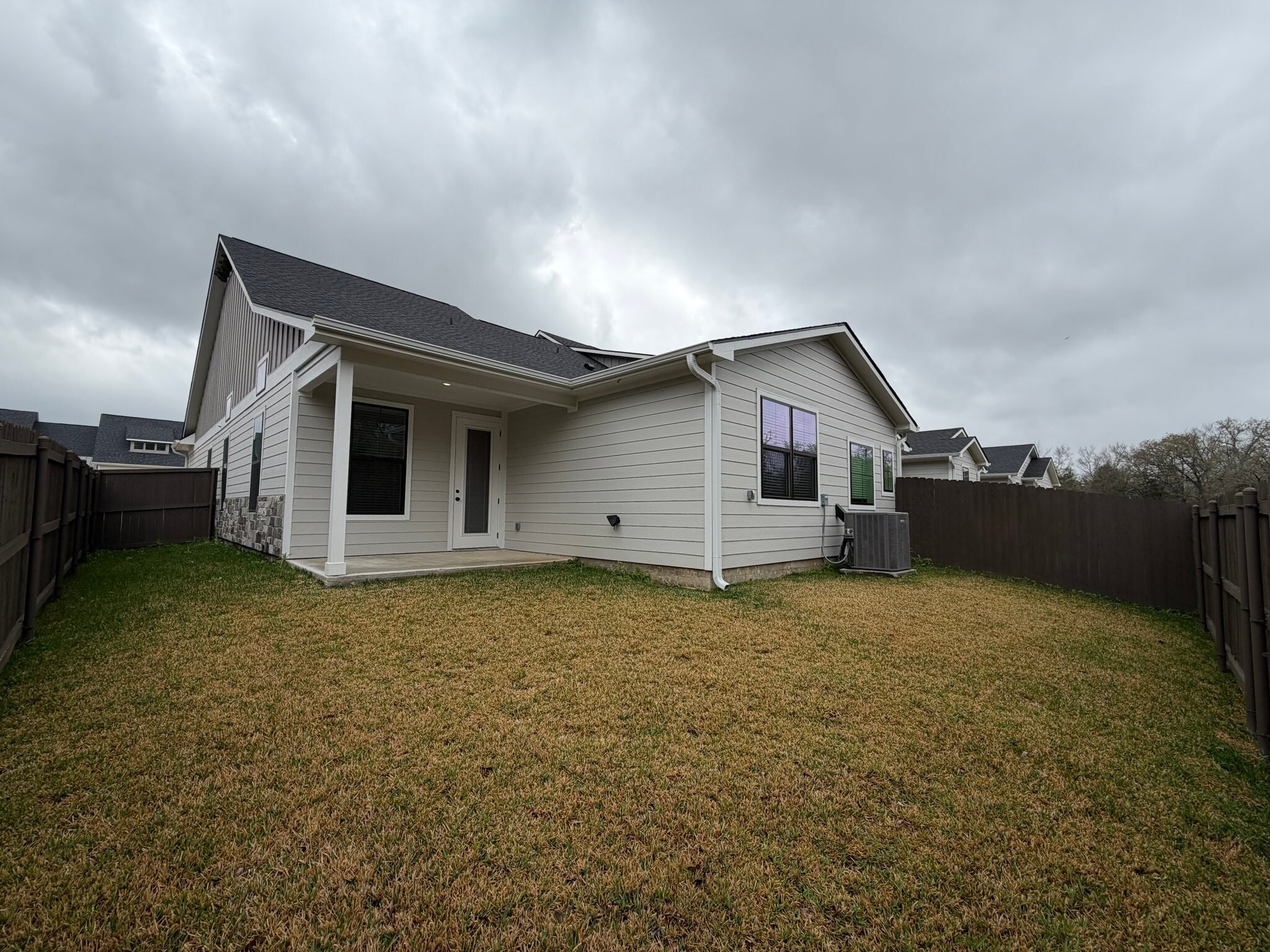 Building Photo - 5041 Mooney Fls Dr