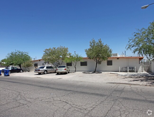 Primary Photo - 110 W Rillito St