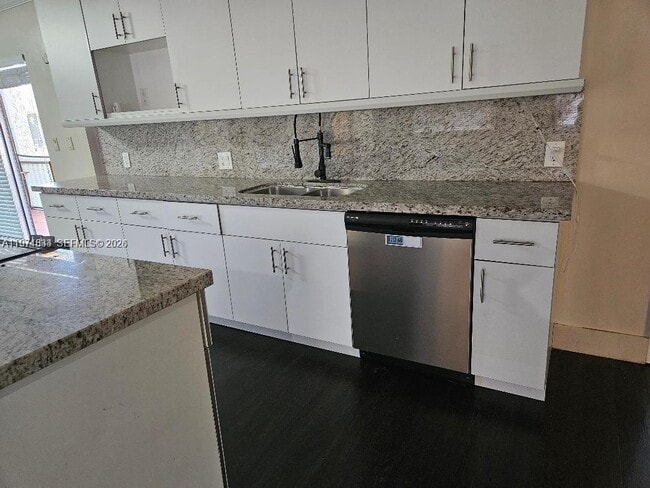 Building Photo - 8401 SW 107th Ave