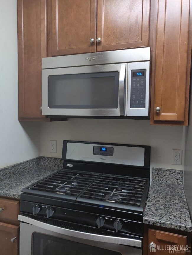 Building Photo - 835 Liberty Ct