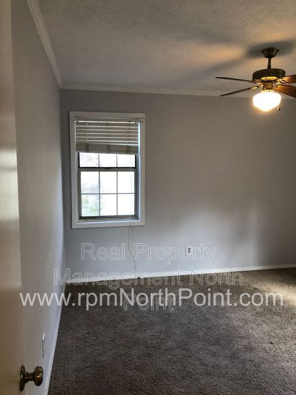 Building Photo - 676 Anderson Walk