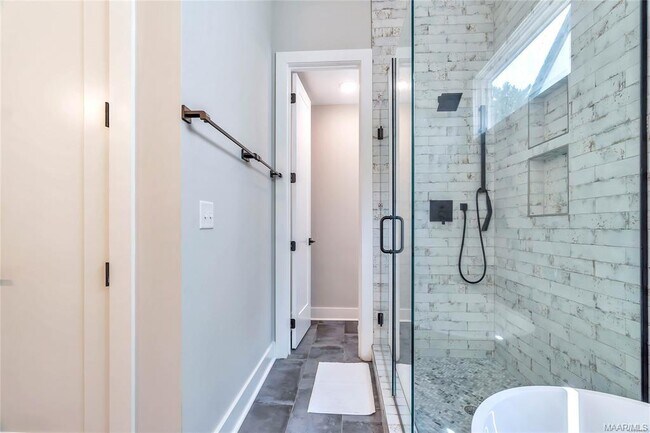 Building Photo - 7132 Fain Park Dr