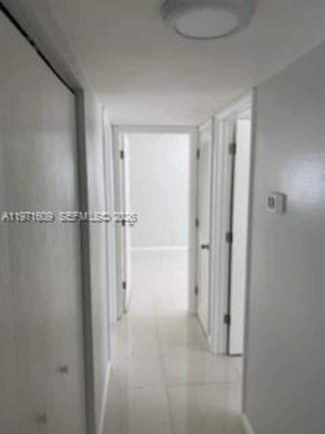 Building Photo - 35 NE 13th St