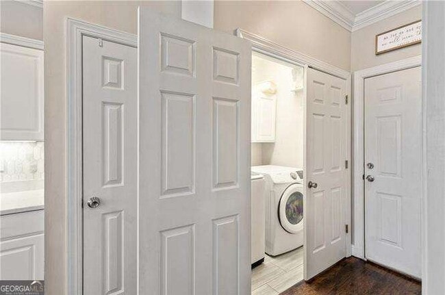 Building Photo - 203 Lenox Dr