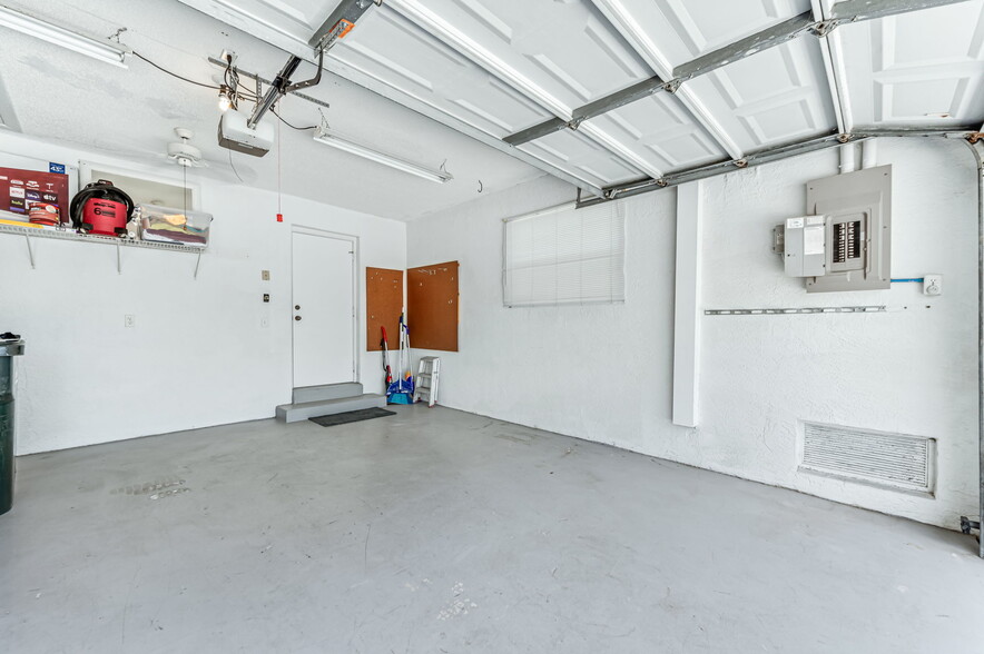 Building Photo - 2201 McGregor Park Cir