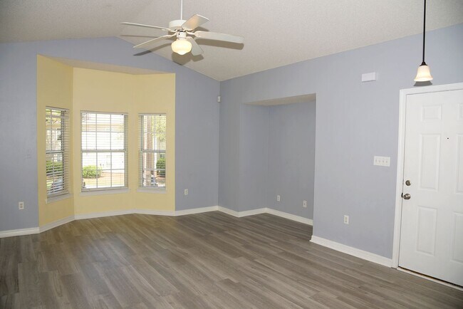 Building Photo - 1501 Partin Dr N